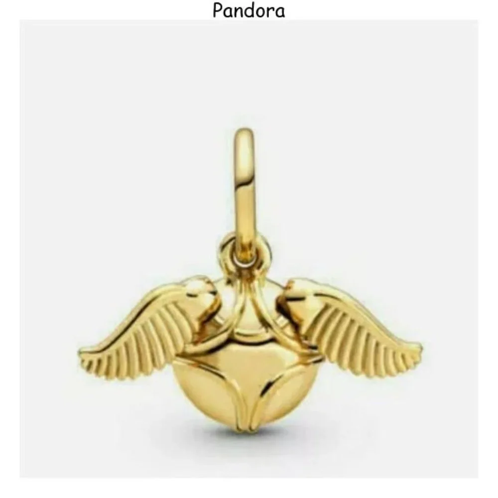 Pandora Harry Potter golden snitch charm